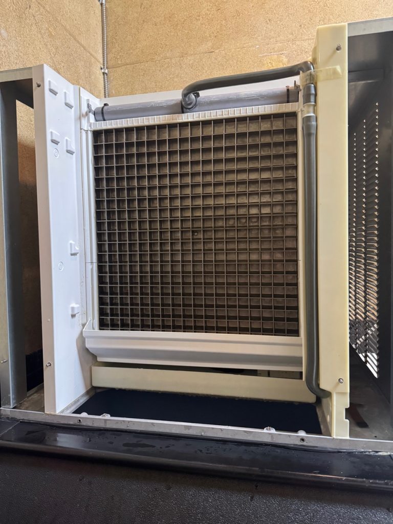 Rejilla del evaporador de una máquina de hielo comercial