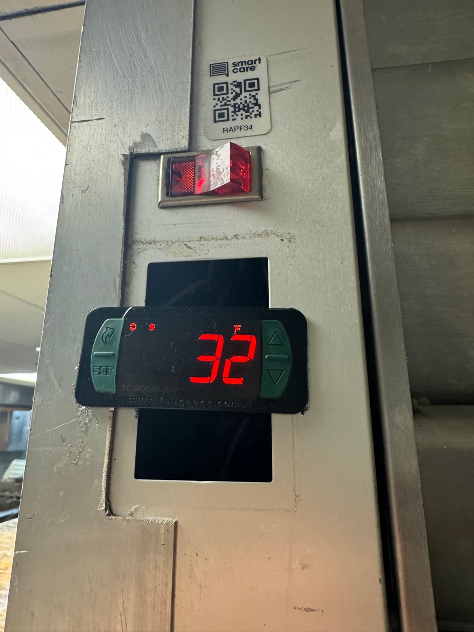 Walk-in cooler temperature controller